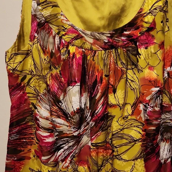 ❤️ NWOT! ST JOHN SILK FLORAL SLEEVELESS TOP, WATERCRESS MULTI, 10 - Picture 3 of 9